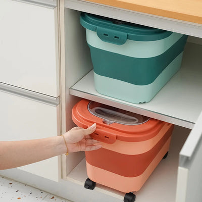 Collapsible Food Storage